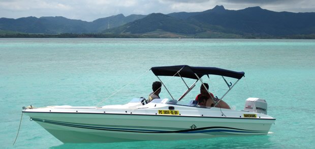 Bateau Rapid a l'Ile Maurice